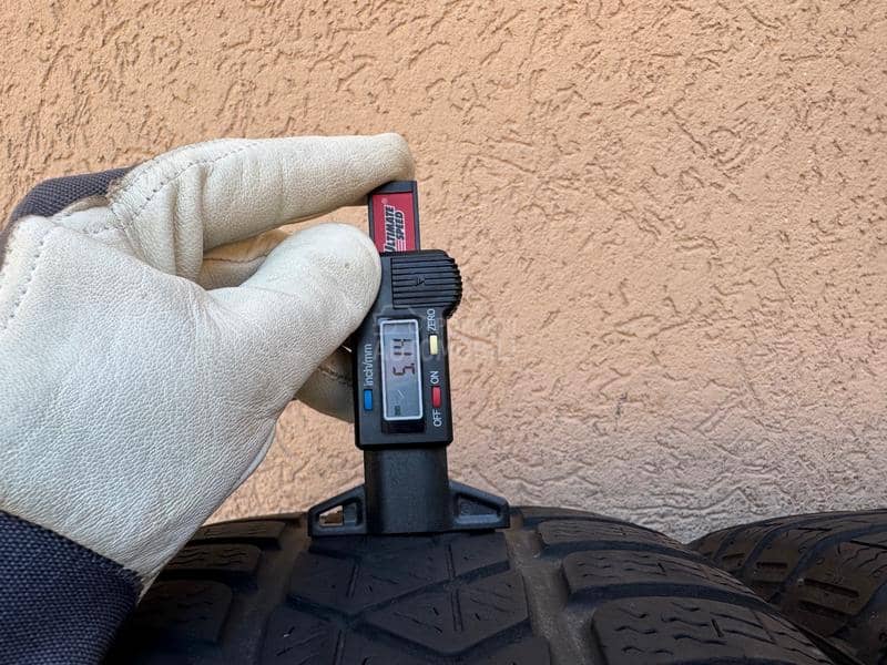 Pirelli 215/60 R16 Zimska