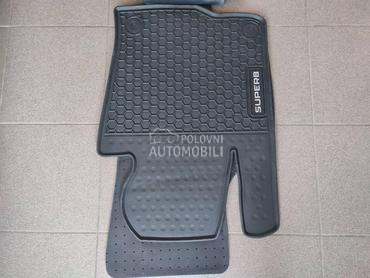 Patosnice PVC gumene za Škoda Superb od 2008. do 2015. god.