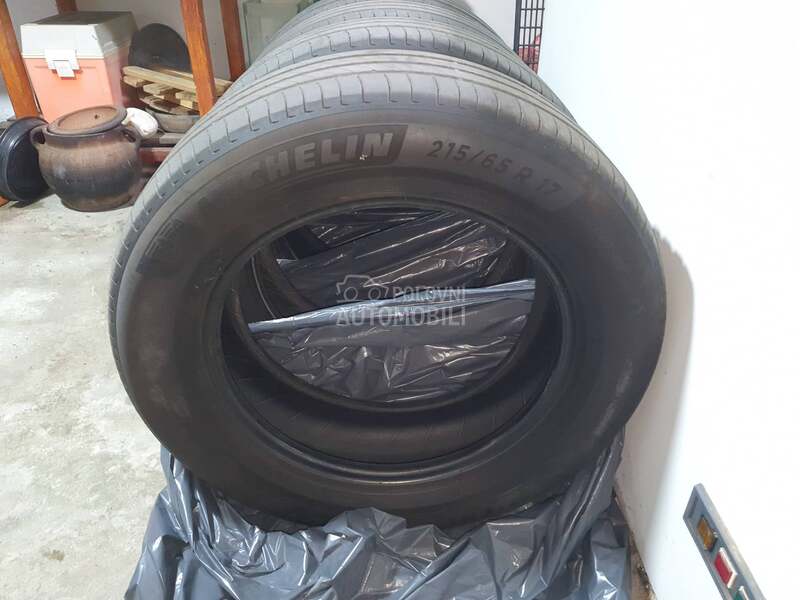 Michelin 215/65 R17 Letnja