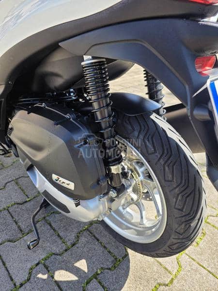 Piaggio Medley 125