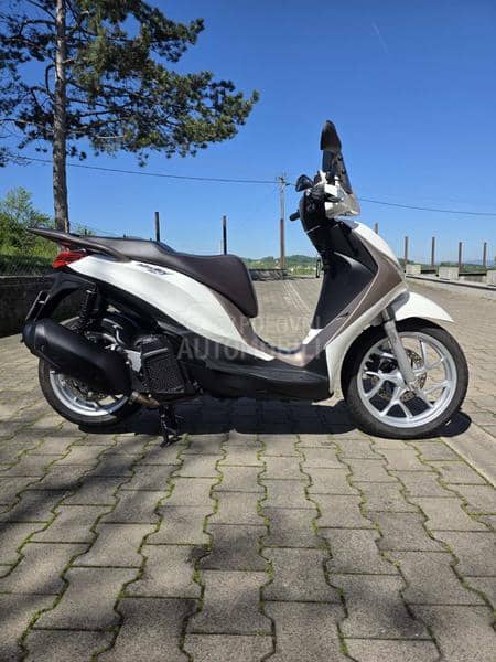 Piaggio Medley 125