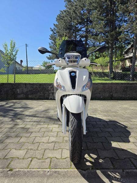 Piaggio Medley 125