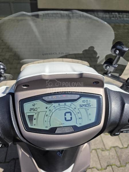 Piaggio Medley 125