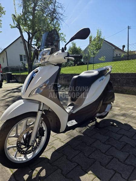 Piaggio Medley 125