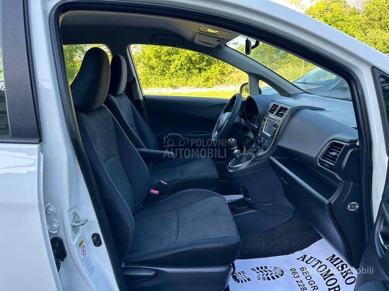 Toyota Verso-S 1.4 D Nav Kamera