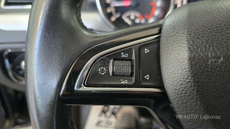 Škoda Superb 1.6 TDI N A V I