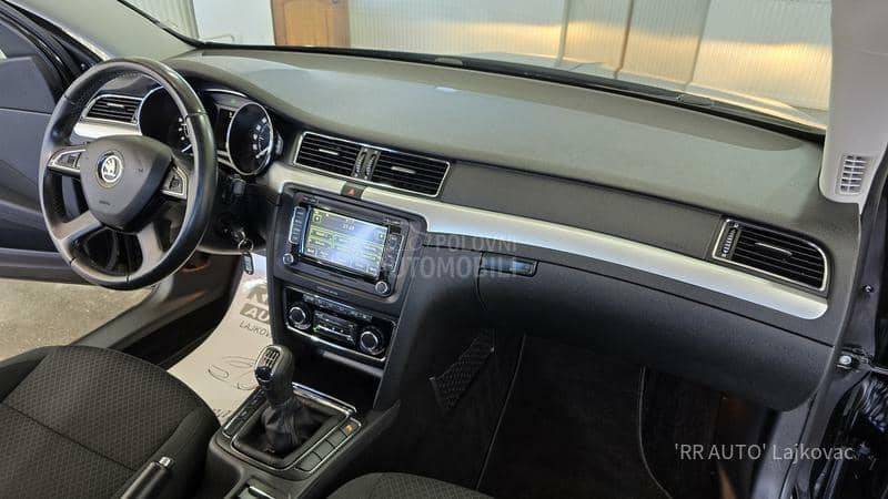 Škoda Superb 1.6 TDI N A V I
