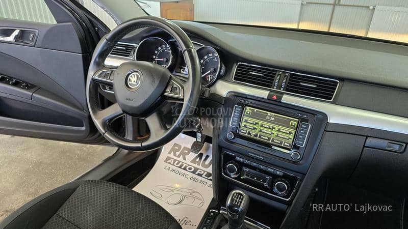 Škoda Superb 1.6 TDI N A V I