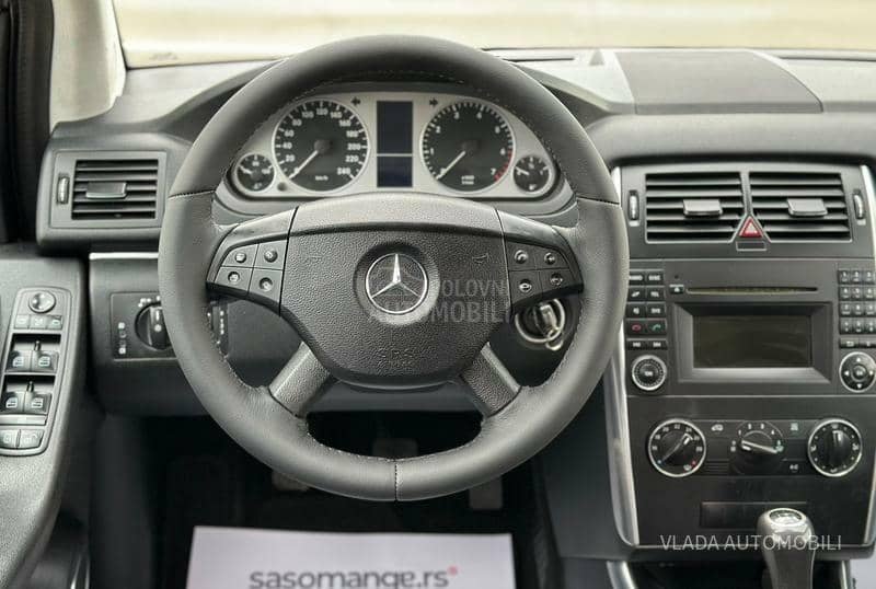 Mercedes Benz B 180 AVANTGARDE