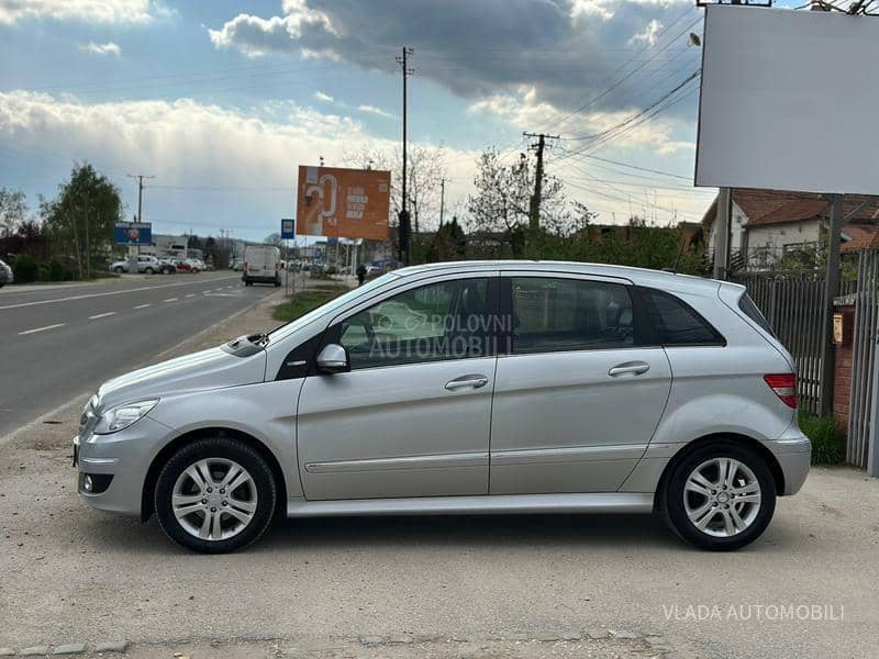 Mercedes Benz B 180 AVANTGARDE