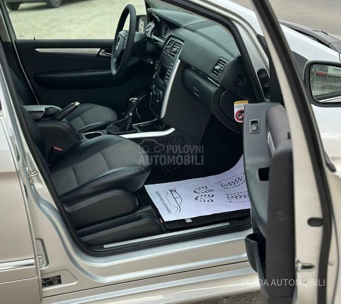 Mercedes Benz B 180 AVANTGARDE