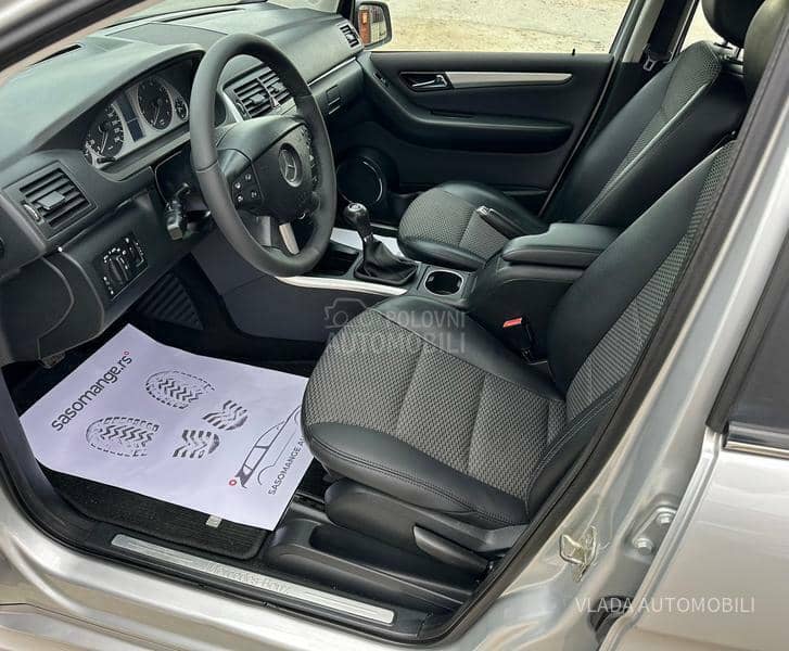 Mercedes Benz B 180 AVANTGARDE
