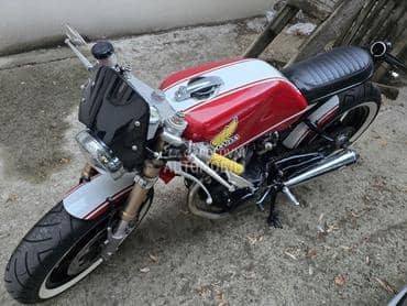 Honda CB400N Cafe Racer
