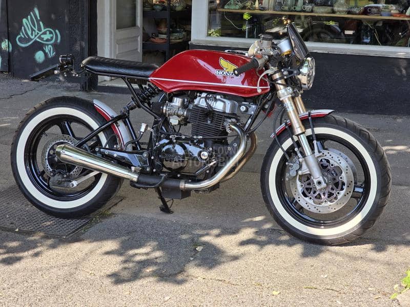 Honda CB400N Cafe Racer