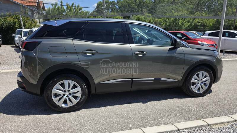 Peugeot 3008 1.5 HDI Allure T O P