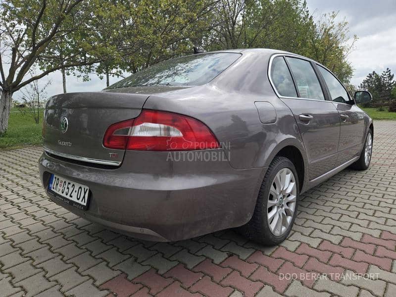 Škoda Superb 