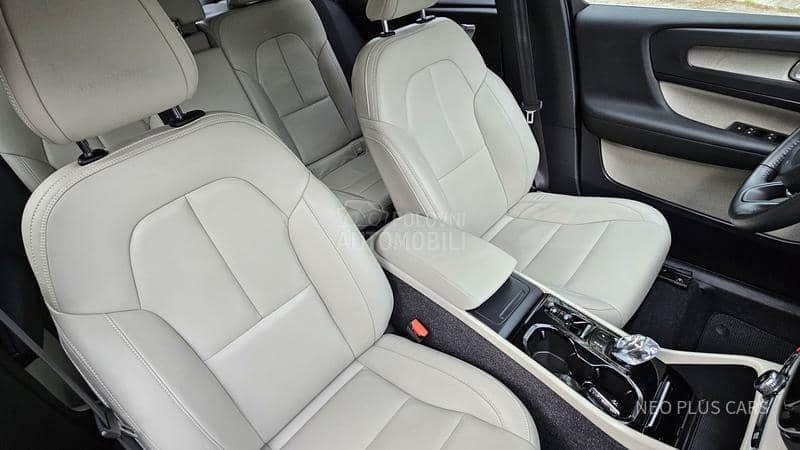 Volvo XC40 T5 248hp INSCRIPTION