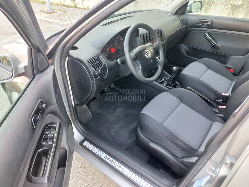 Volkswagen Golf 4 REZERVISAN
