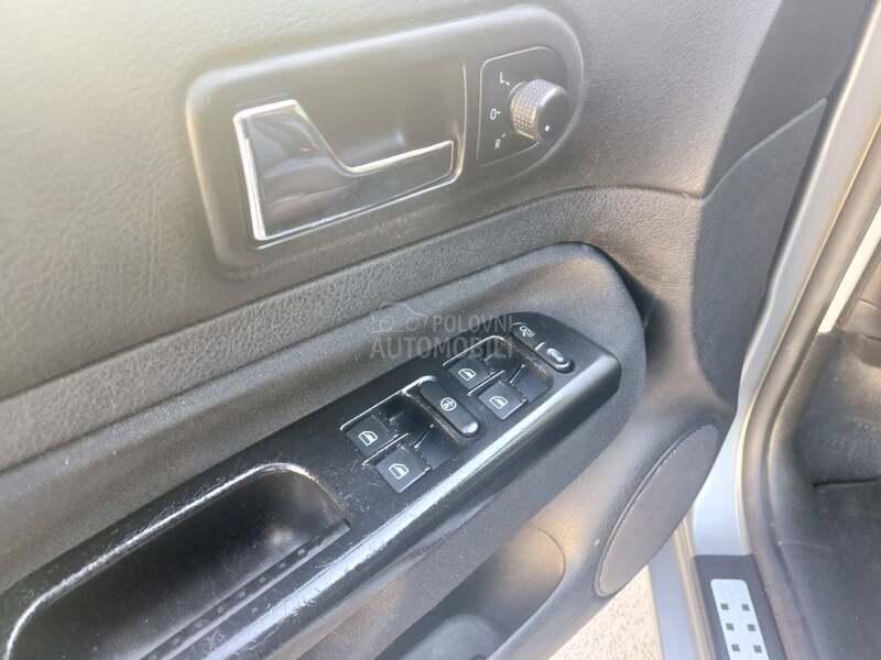 Volkswagen Golf 4 REZERVISAN