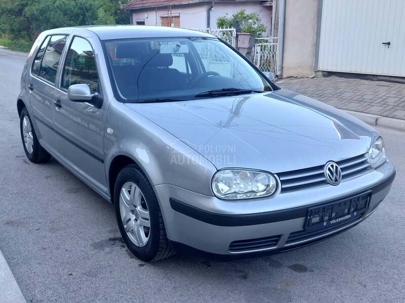 Volkswagen Golf 4 REZERVISAN