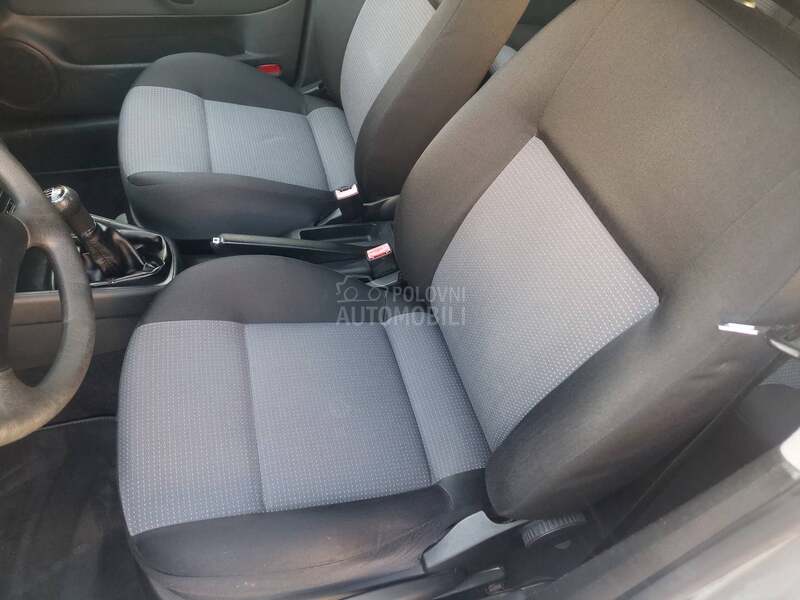 Volkswagen Golf 4 REZERVISAN