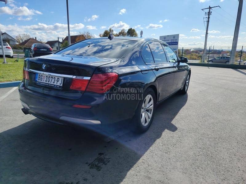 BMW 730 