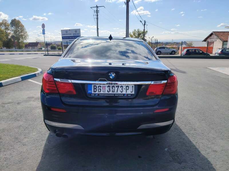 BMW 730 