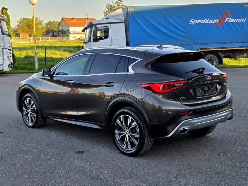 Infiniti QX30 /Premium Tech AWD/
