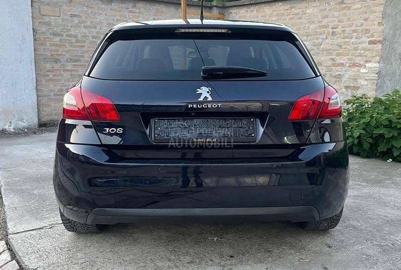 Peugeot 308 1.2b