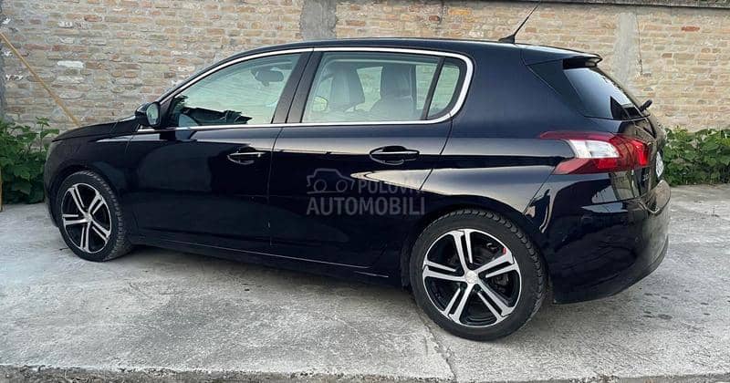 Peugeot 308 1.2b