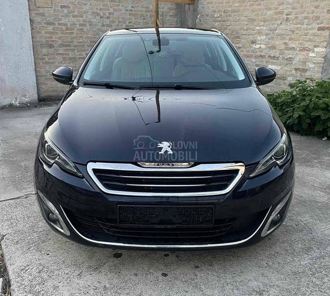 Peugeot 308 1.2b