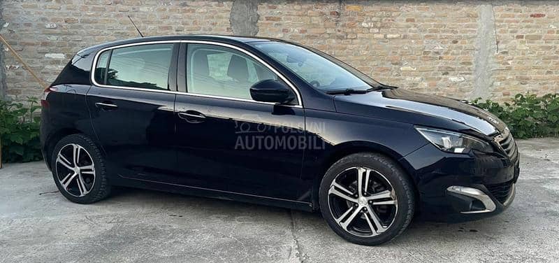 Peugeot 308 1.2b