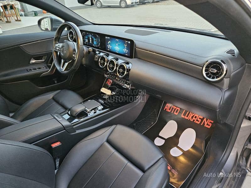 Mercedes Benz CLA 180 