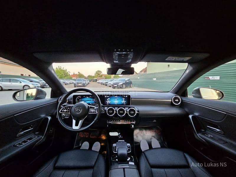 Mercedes Benz CLA 180 