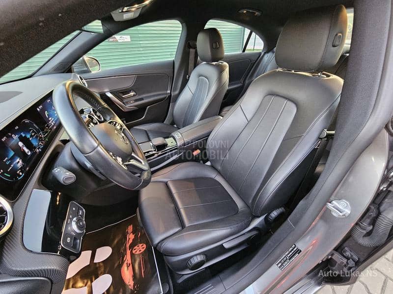 Mercedes Benz CLA 180 
