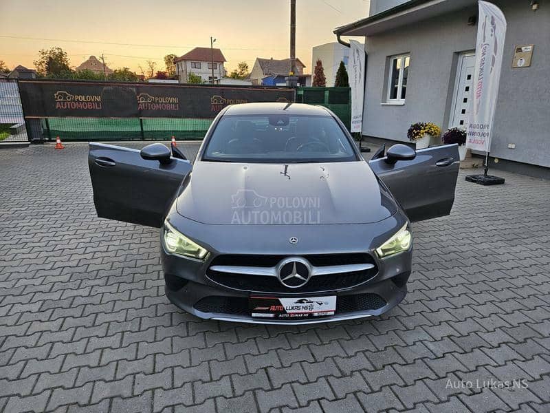 Mercedes Benz CLA 180 