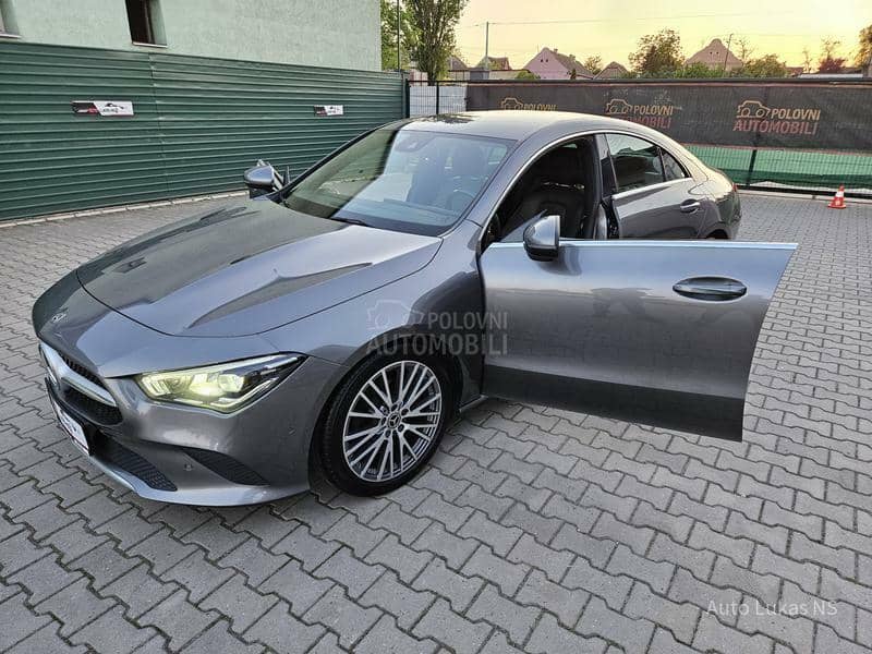 Mercedes Benz CLA 180 