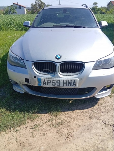 BMW 520 -  kompletan auto u delovima
