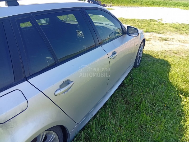 BMW 520 -  kompletan auto u delovima