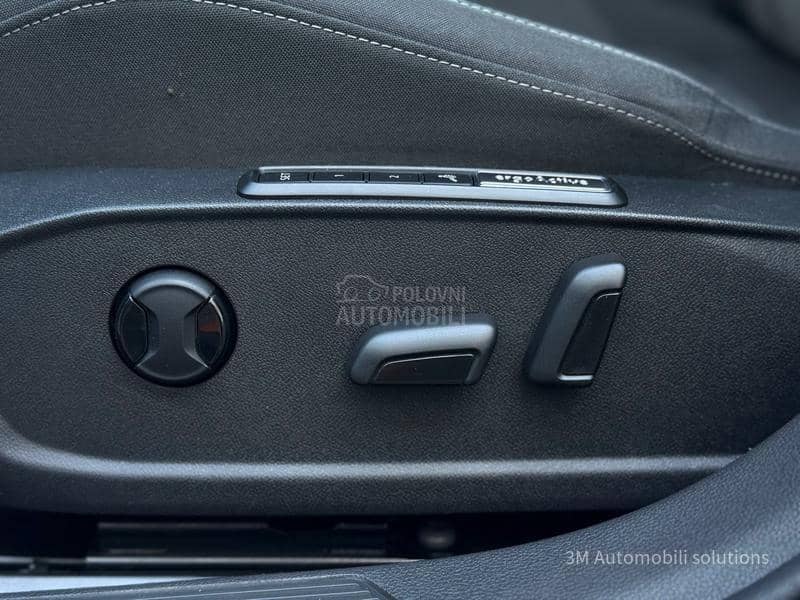 Volkswagen Golf 8 2.0D/DSG//STYLE/150