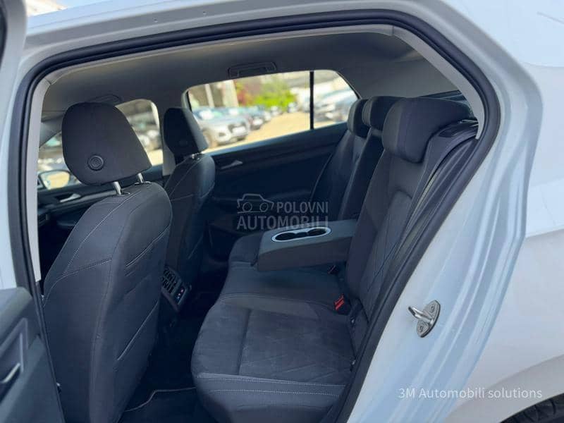 Volkswagen Golf 8 2.0D/DSG//STYLE/150