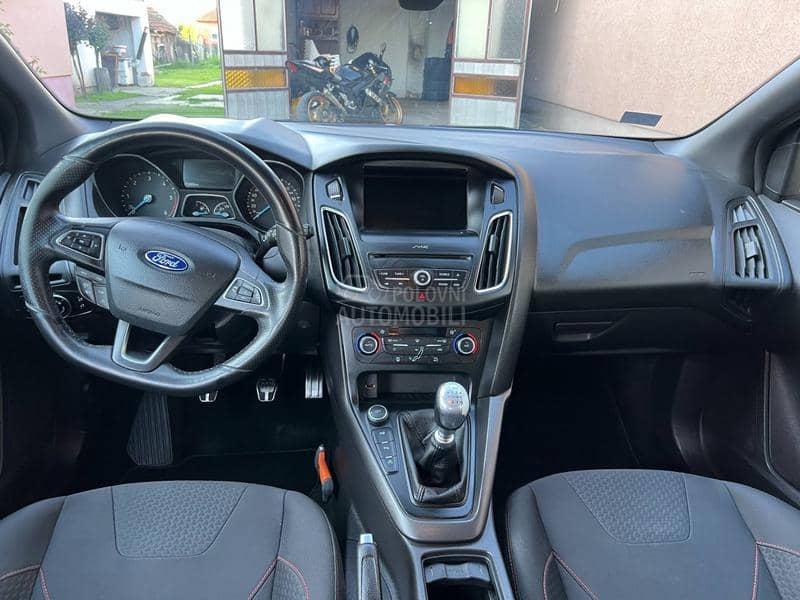 Ford Focus 1.5TDCI ST-LINE