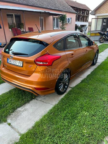 Ford Focus 1.5TDCI ST-LINE