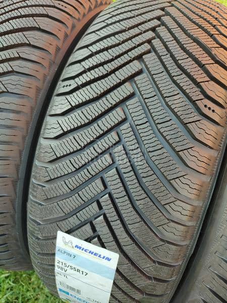 Michelin 215/55 R17 Zimska