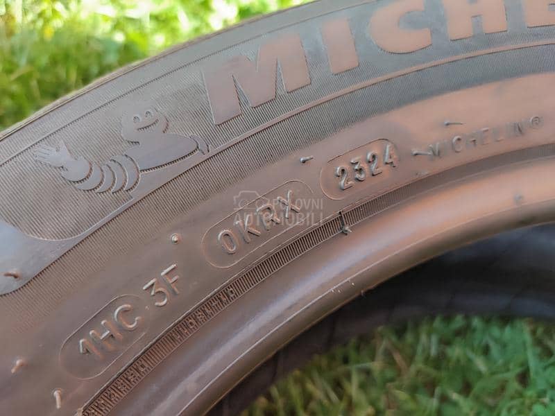Michelin 215/55 R17 Zimska