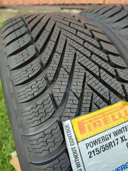 Pirelli 215/55 R17 Zimska