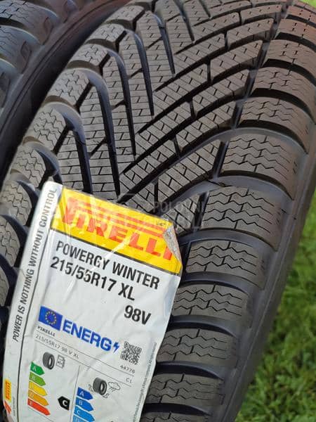 Pirelli 215/55 R17 Zimska