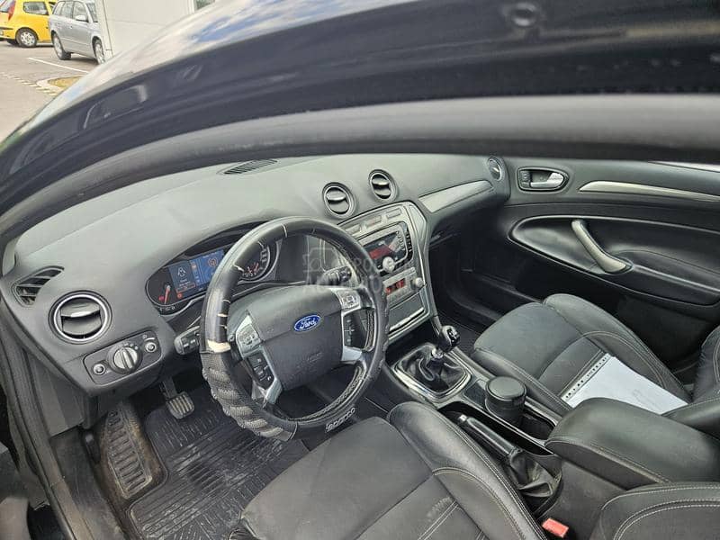 Ford Mondeo Titanium