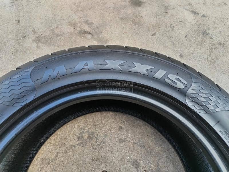 Maxxis 215/55 R16 Letnja