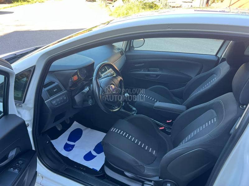 Fiat Grande Punto iz CH Sport